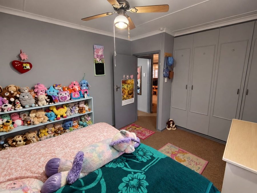 2 Bedroom Property for Sale in Heiderand Western Cape